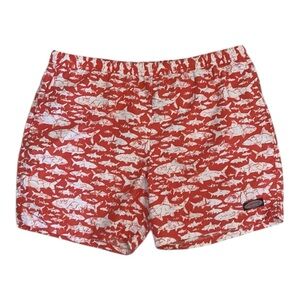 Excellent condition mens Vineyard Vines swim trunks. 2XL